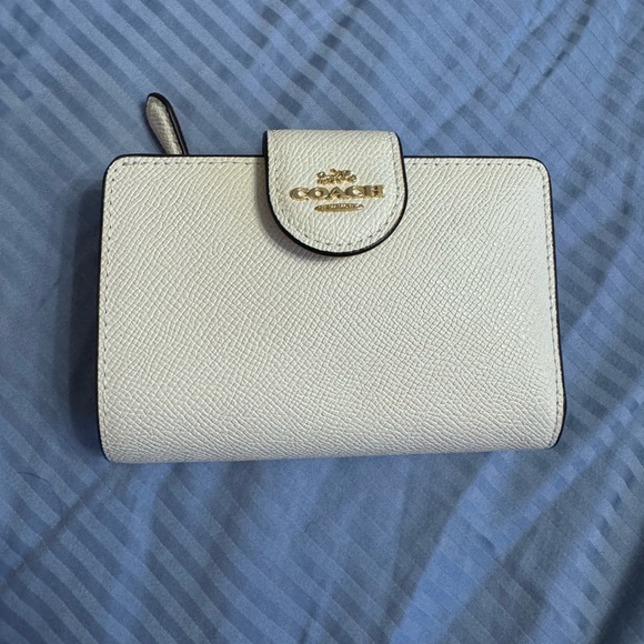 Coach White Leather Women's Wallet - Picture 1 of 4
